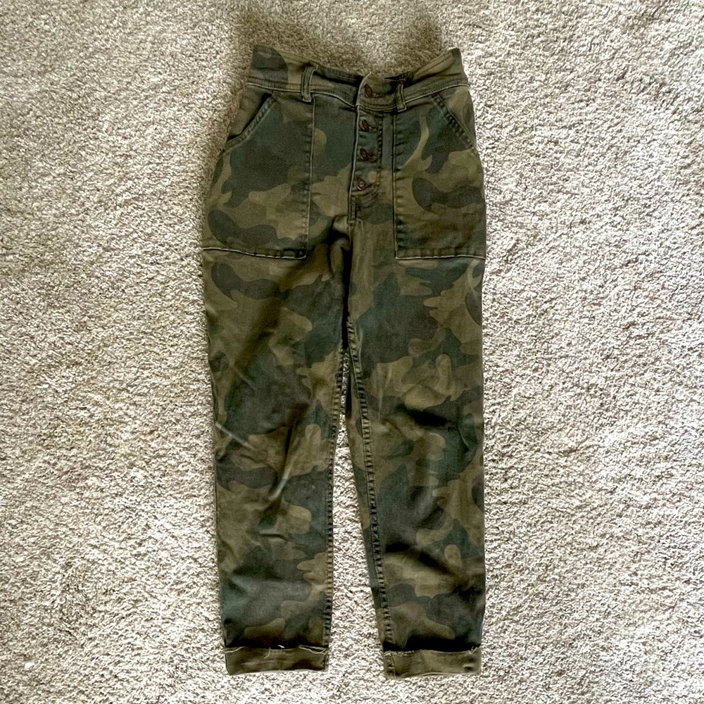Hollister camo pants